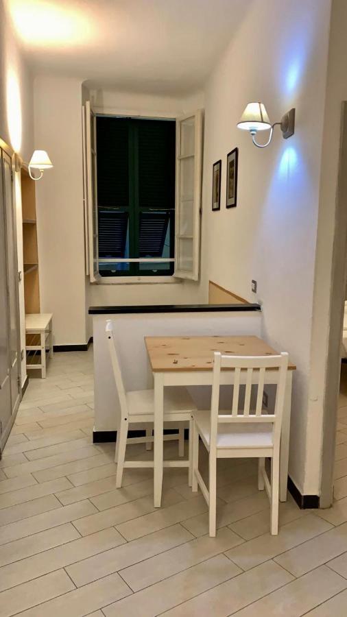 Via Mazzini - Francamaria Rooms Вернацца Экстерьер фото