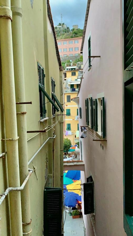 Via Mazzini - Francamaria Rooms Вернацца Экстерьер фото