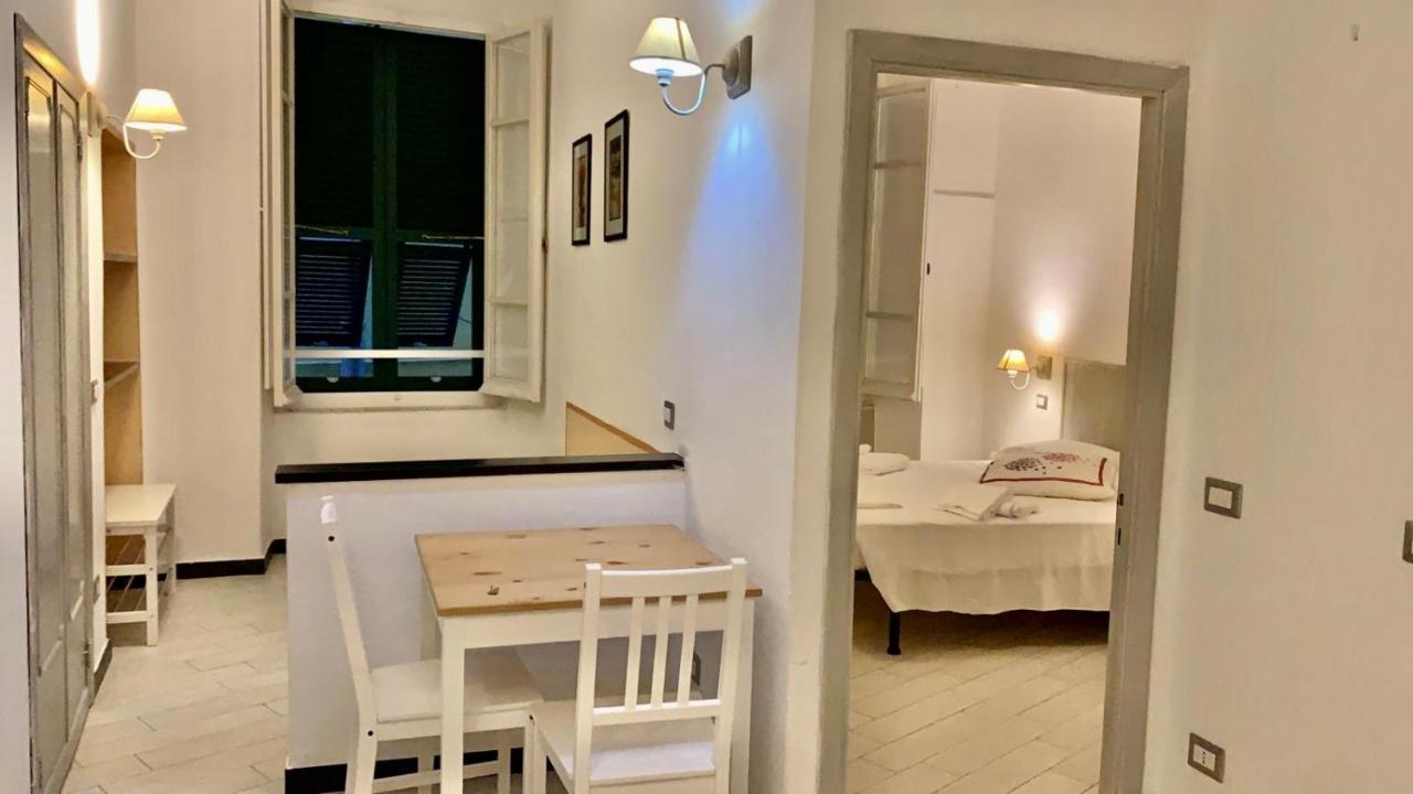 Via Mazzini - Francamaria Rooms Вернацца Экстерьер фото