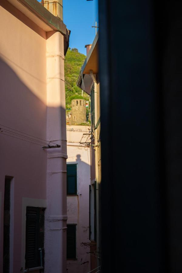 Via Mazzini - Francamaria Rooms Вернацца Экстерьер фото