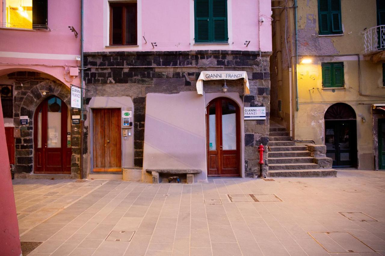 Via Mazzini - Francamaria Rooms Вернацца Экстерьер фото