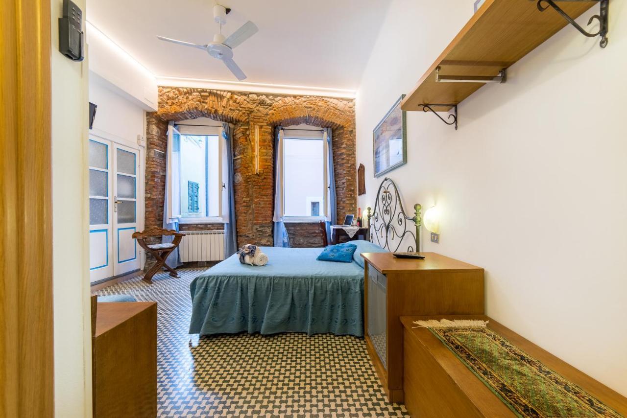 Via Mazzini - Francamaria Rooms Вернацца Экстерьер фото