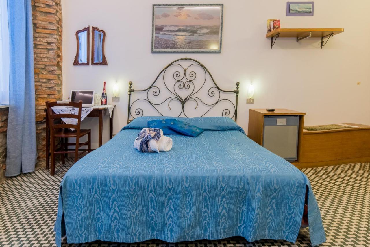 Via Mazzini - Francamaria Rooms Вернацца Экстерьер фото