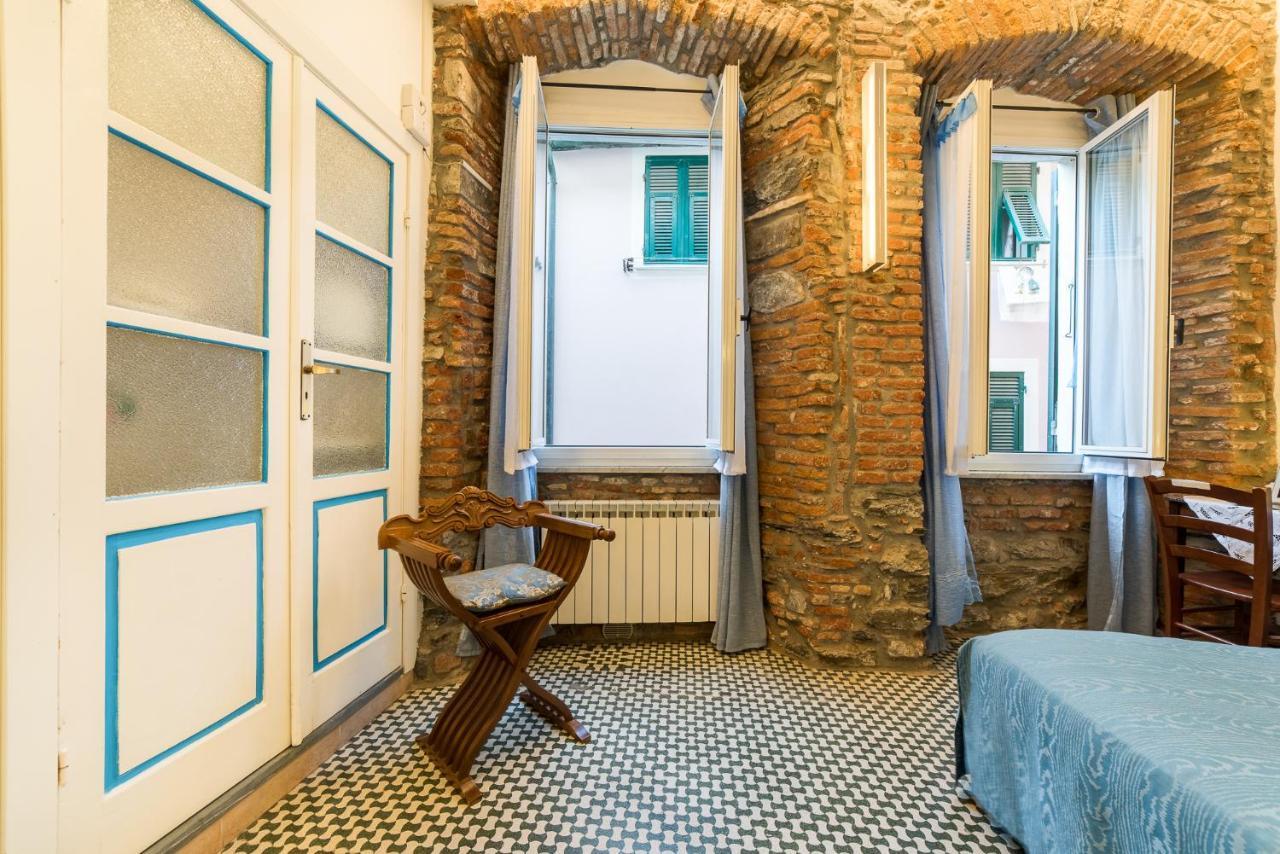 Via Mazzini - Francamaria Rooms Вернацца Экстерьер фото