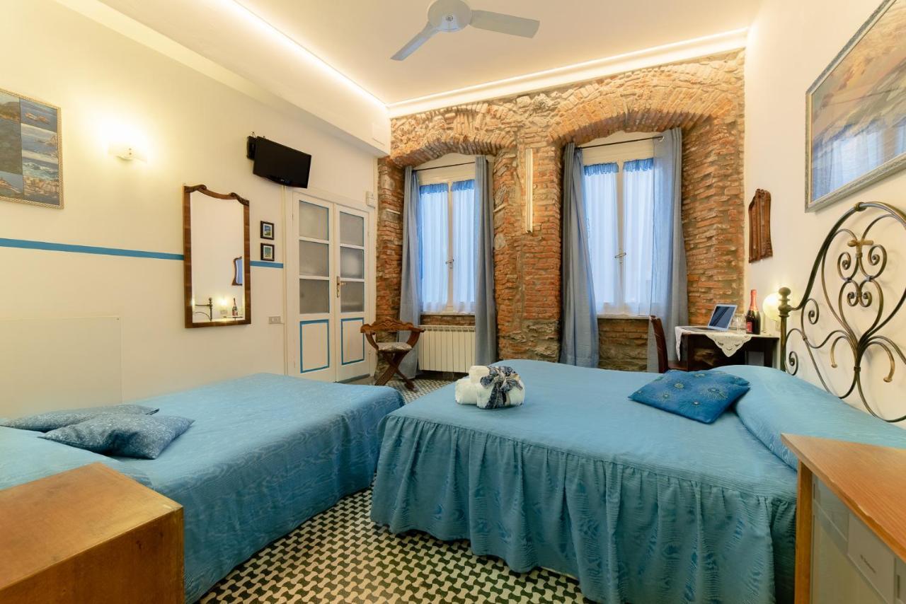 Via Mazzini - Francamaria Rooms Вернацца Экстерьер фото