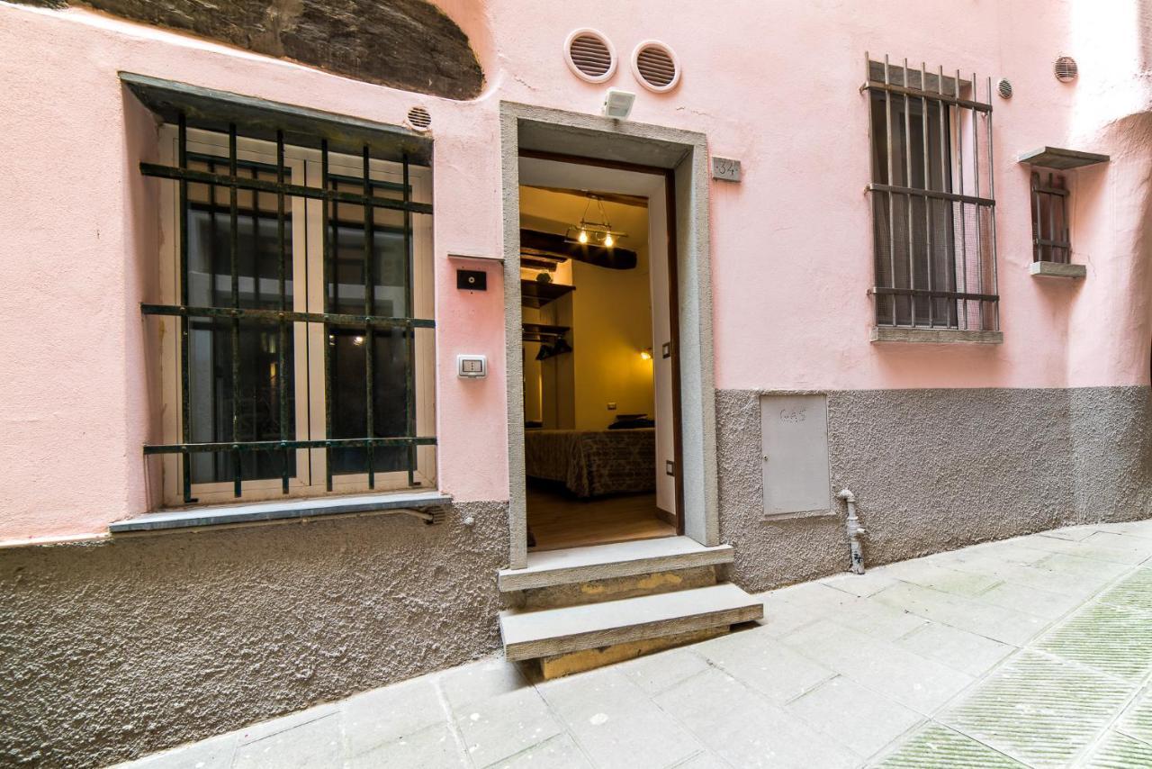 Via Mazzini - Francamaria Rooms Вернацца Экстерьер фото
