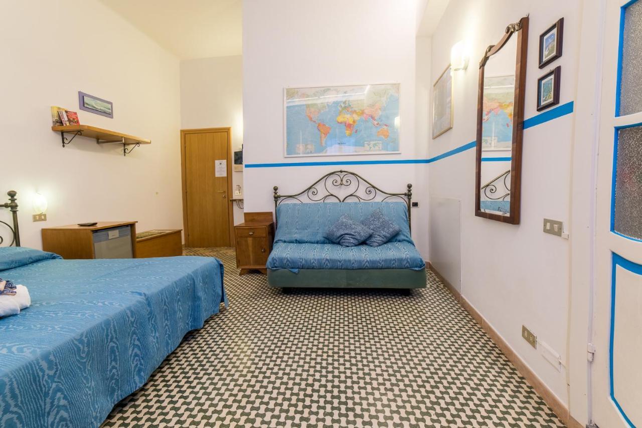 Via Mazzini - Francamaria Rooms Вернацца Экстерьер фото